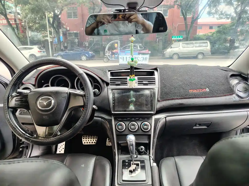 Mazda Ruiyi 2012 2.0L AT Luxury