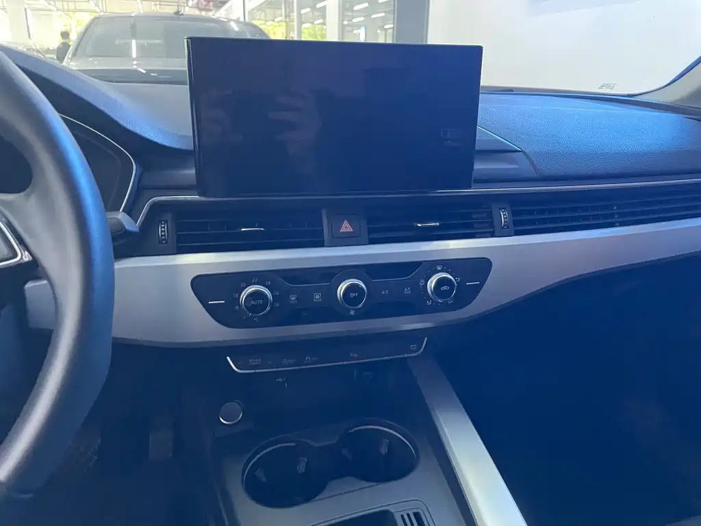 Audi A4L — миниатюра 26