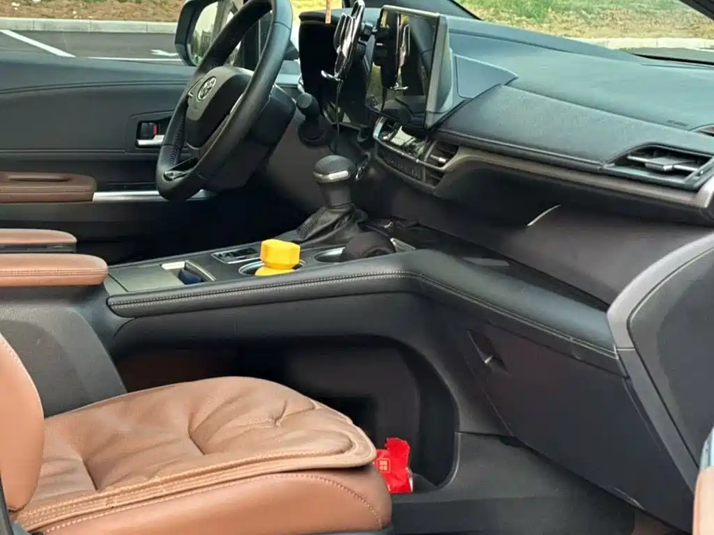 Toyota Sienna — миниатюра 9