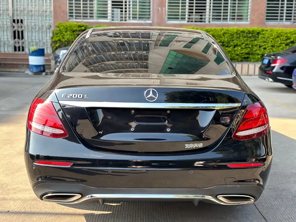 Mercedes-Benz E-Class E 2016 E 200 L Sport