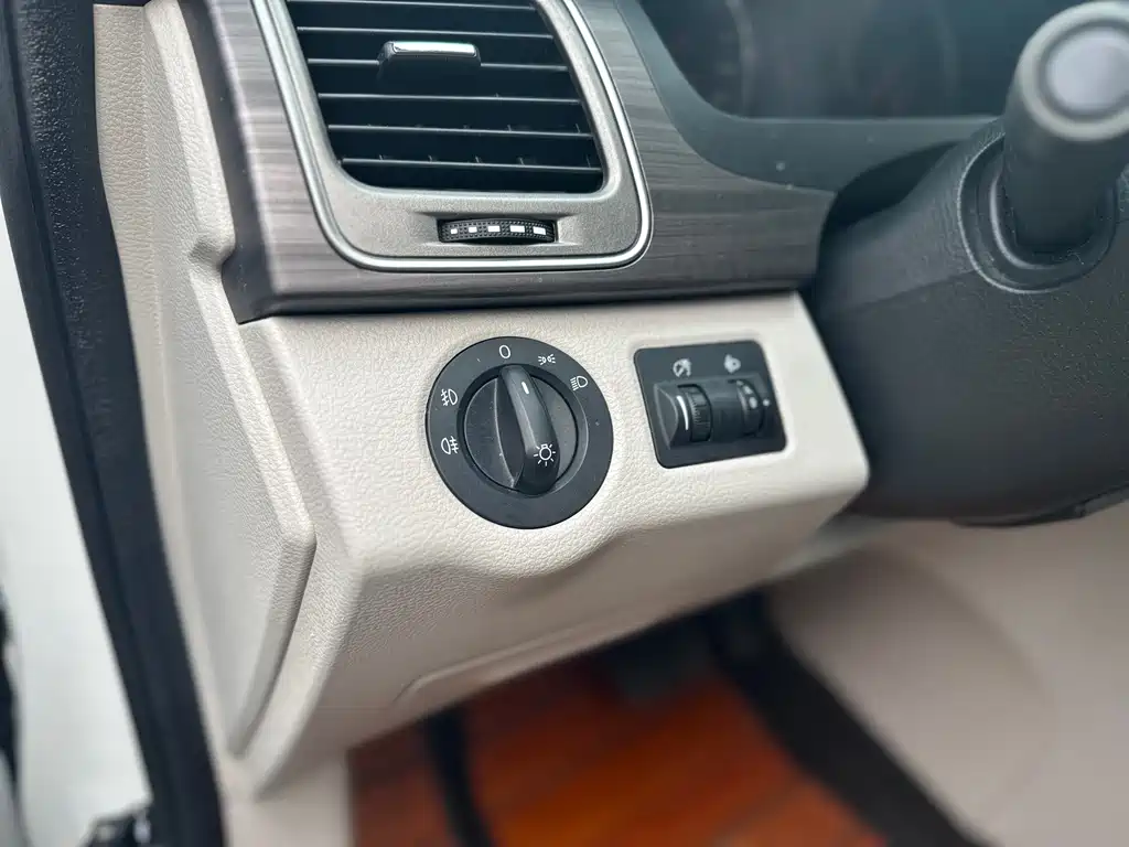 SAIC MAXUS CHASE G10