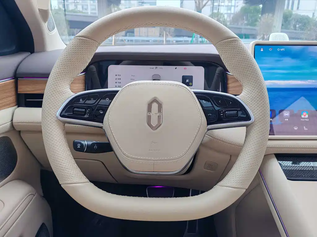 AITO ASK THE WORLD M7