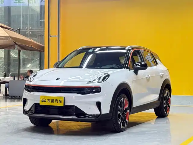 2022 Lynk & Co 06