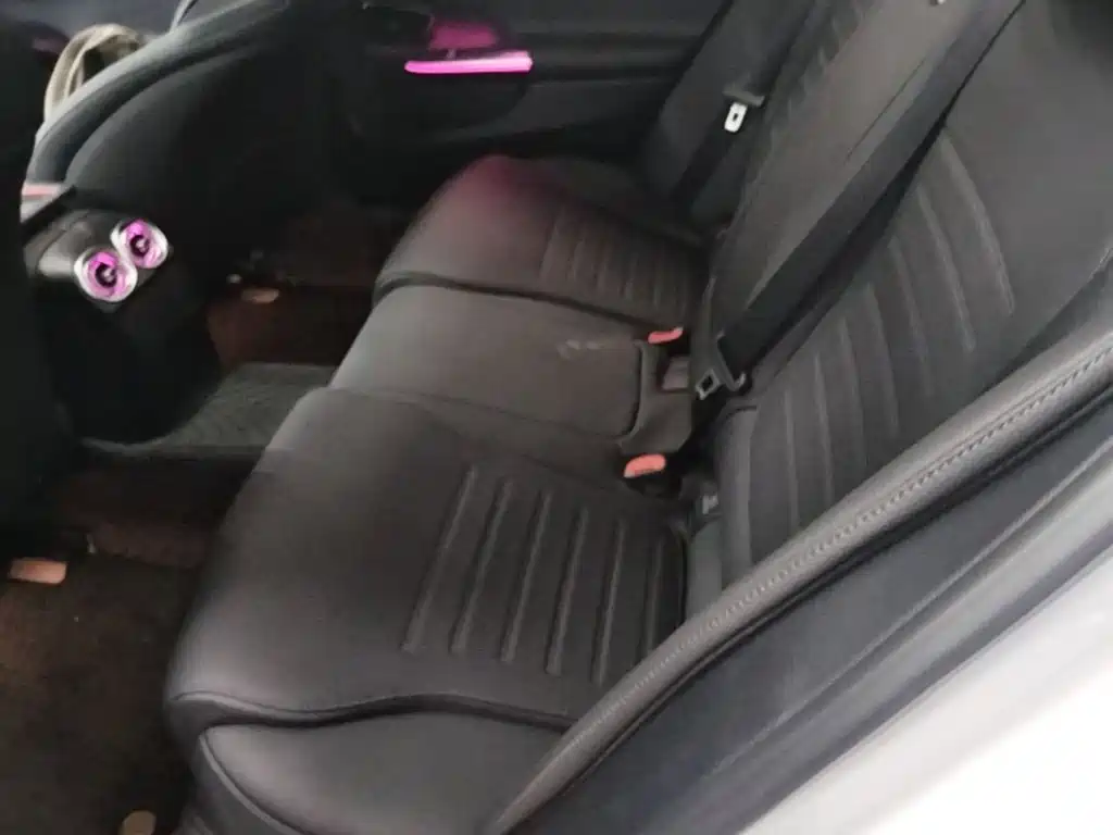 Mercedes-Benz C-Class — миниатюра 17