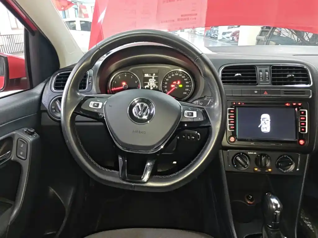 Volkswagen Polo — миниатюра 11