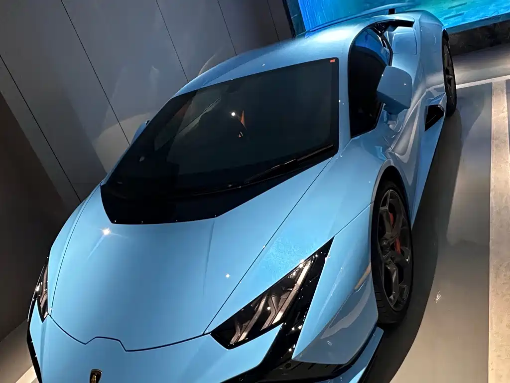 LAMBORGHINI HURACÁN