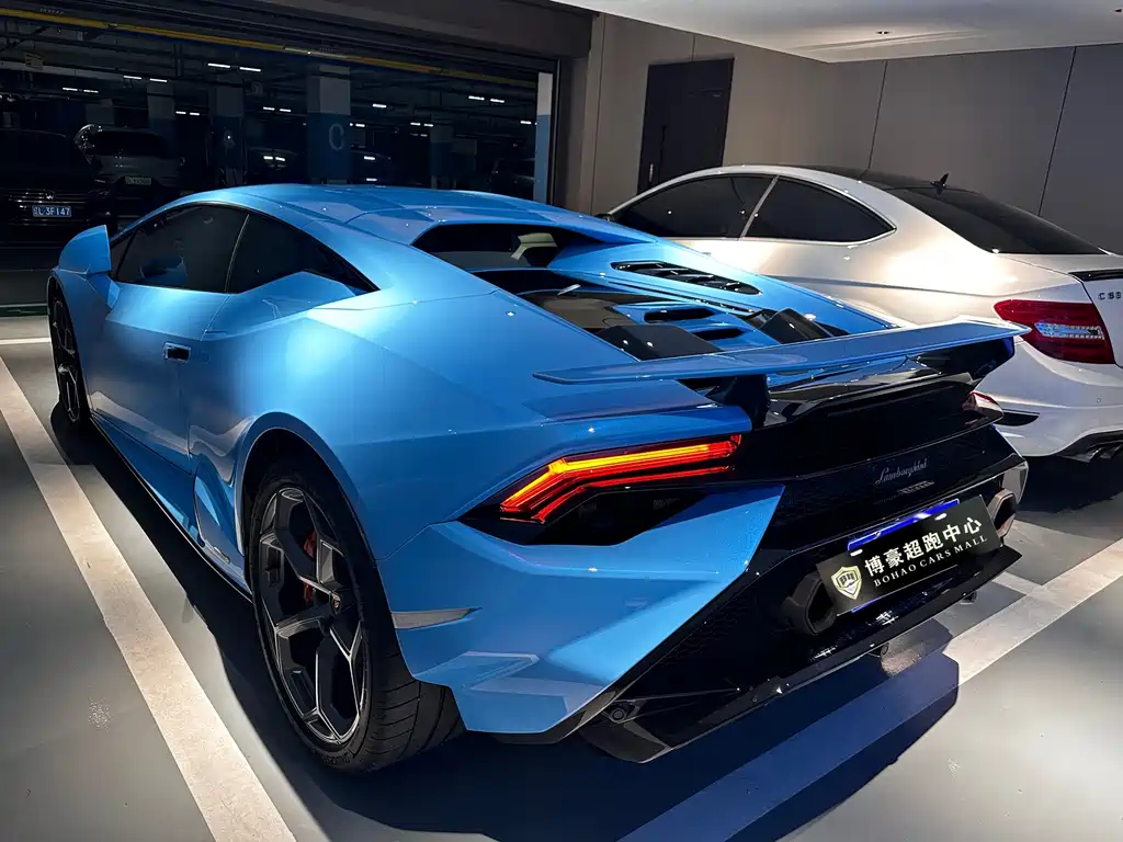 LAMBORGHINI HURACÁN