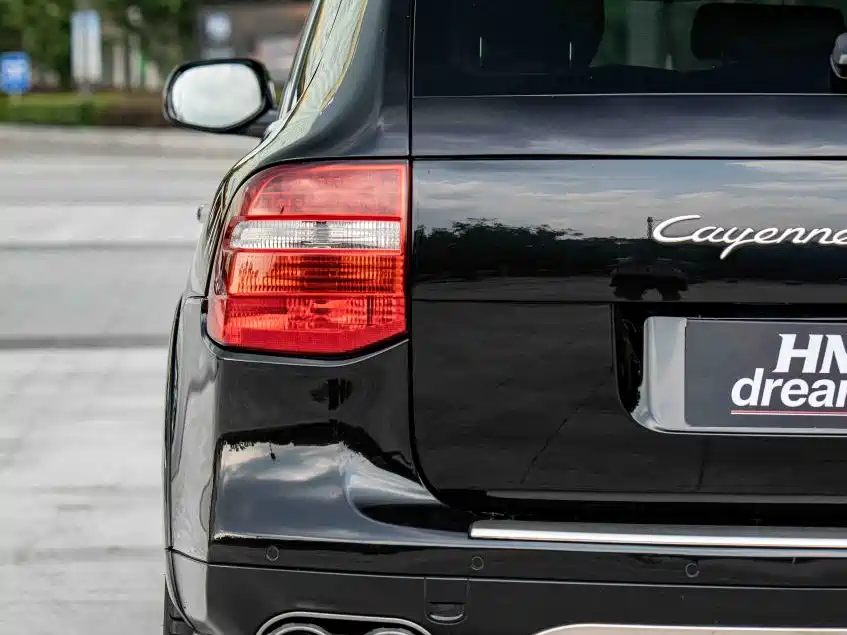 Porsche Cayenne — миниатюра 8