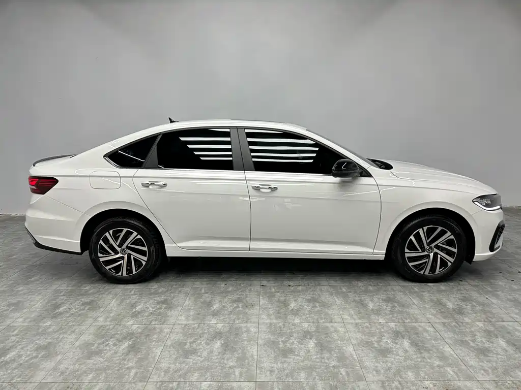 Volkswagen Lavida 2024 300TSI DSG