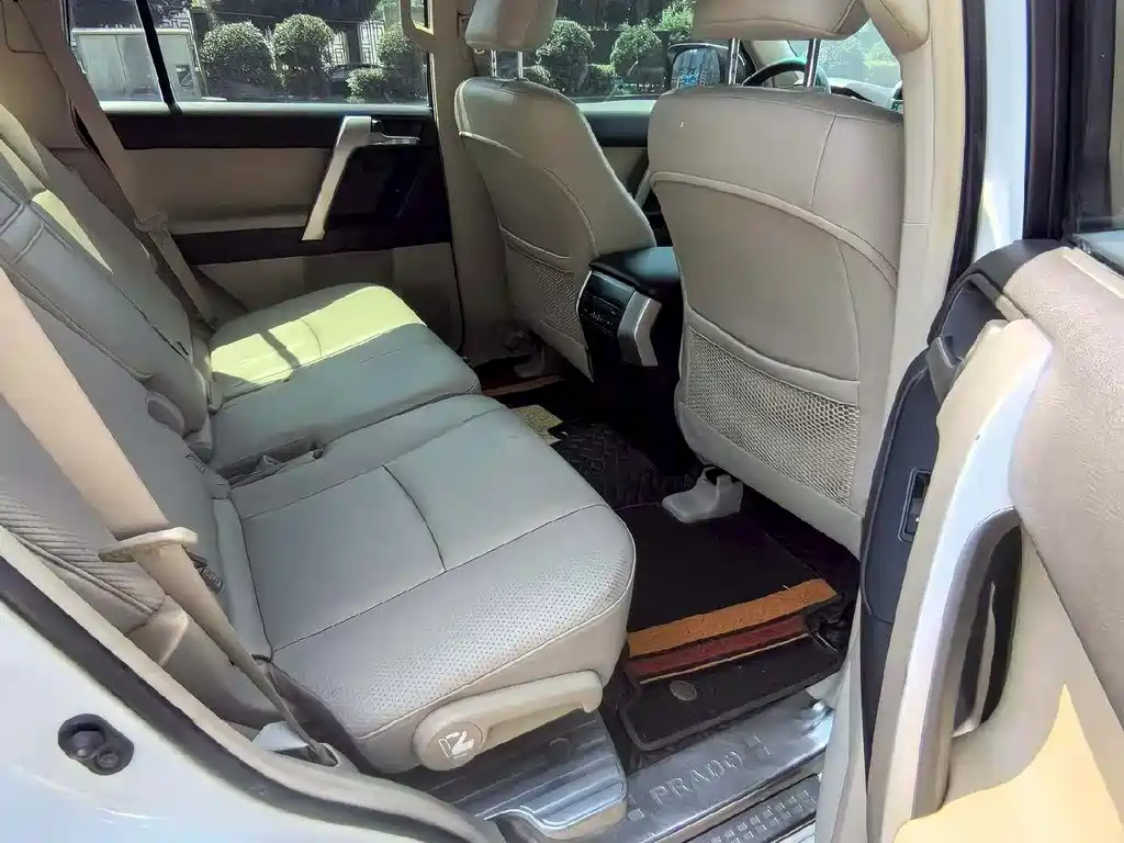 Toyota Land Cruiser Prado 2010 4.0L AT TX
