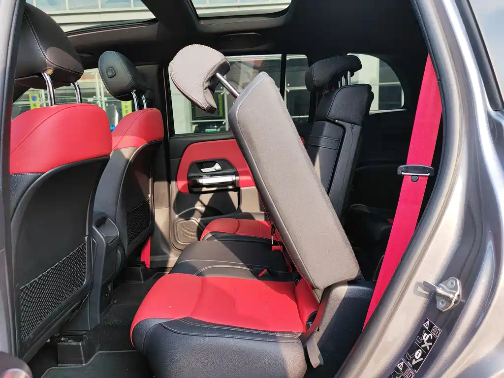 MERCEDES-BENZ GLB AMG