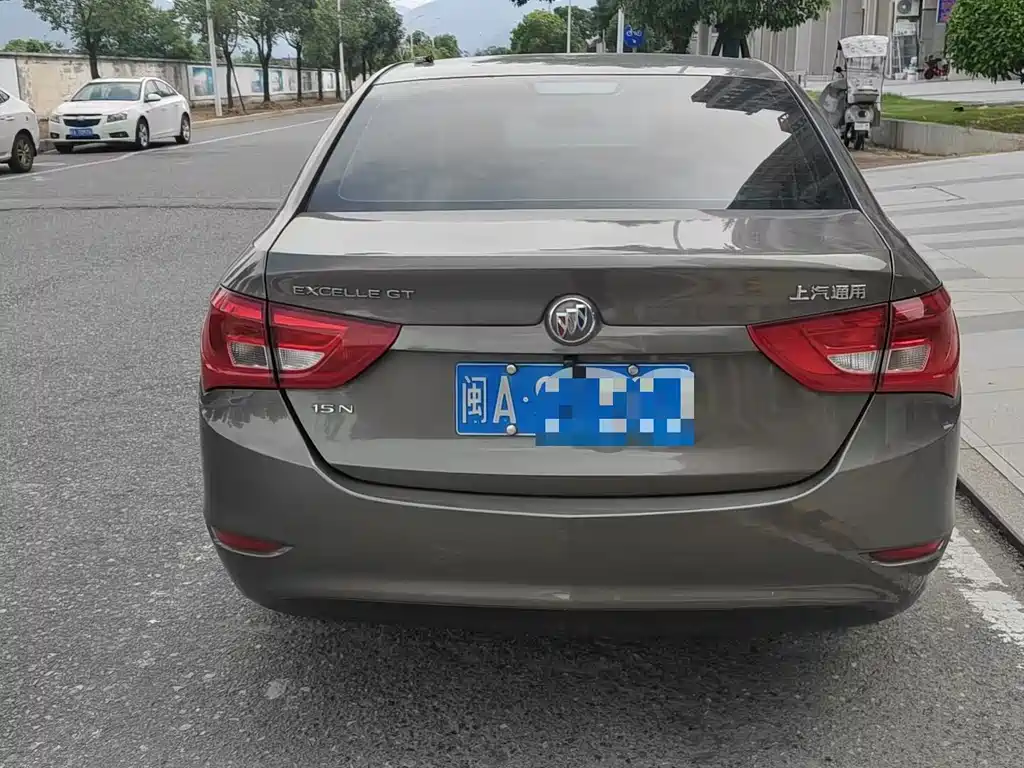 Buick Excelle — миниатюра 3