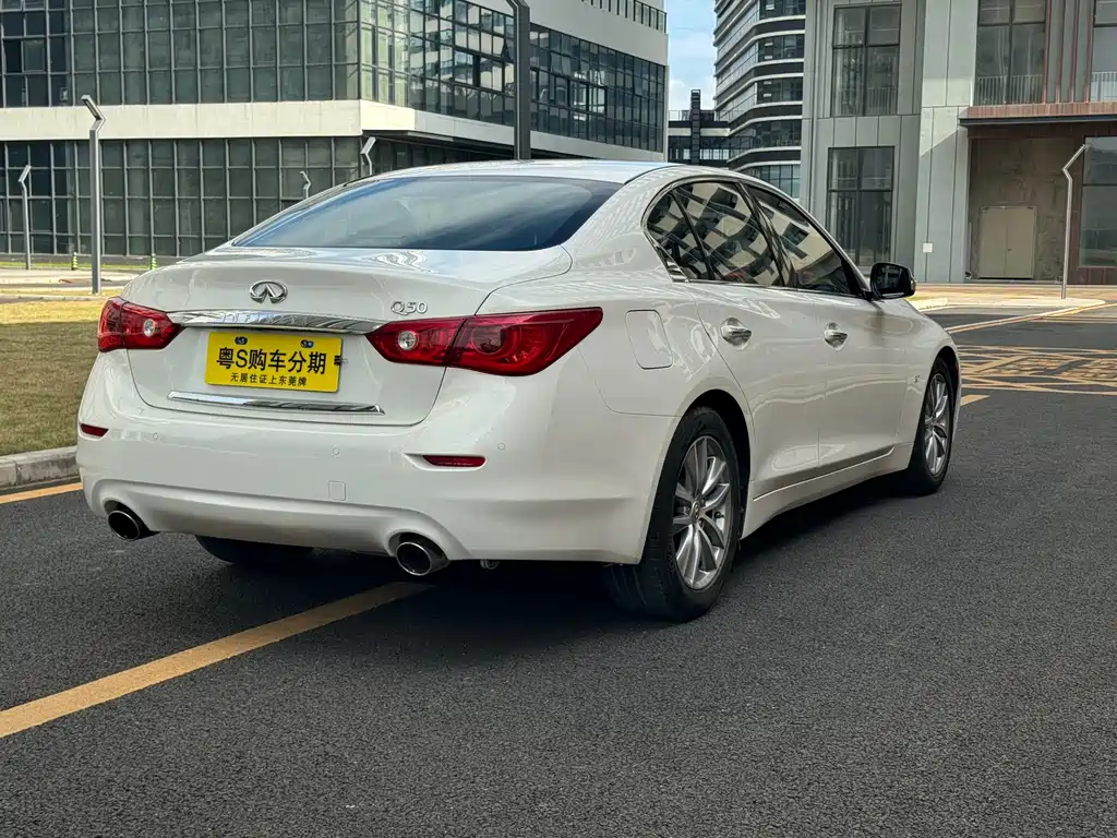 INFINITI Q50