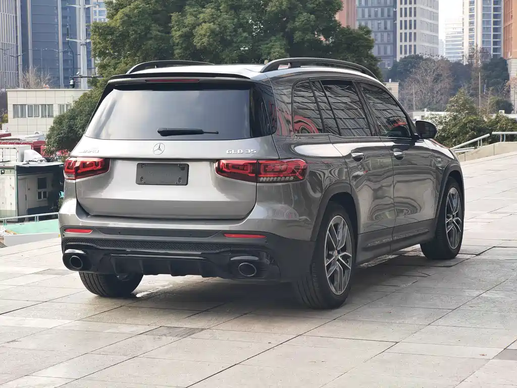 MERCEDES-BENZ GLB AMG