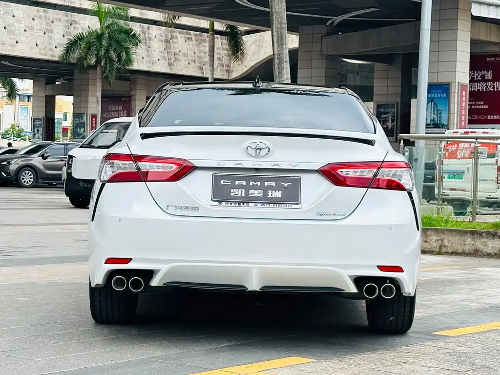Toyota Camry 2021 2.0S