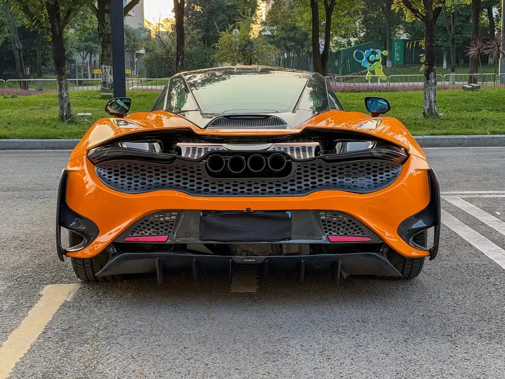 McLaren 720S — миниатюра 10