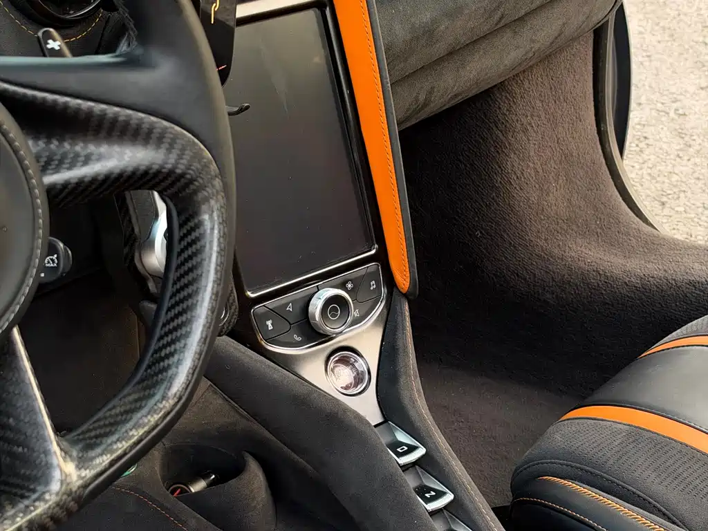 McLaren 720S — миниатюра 13