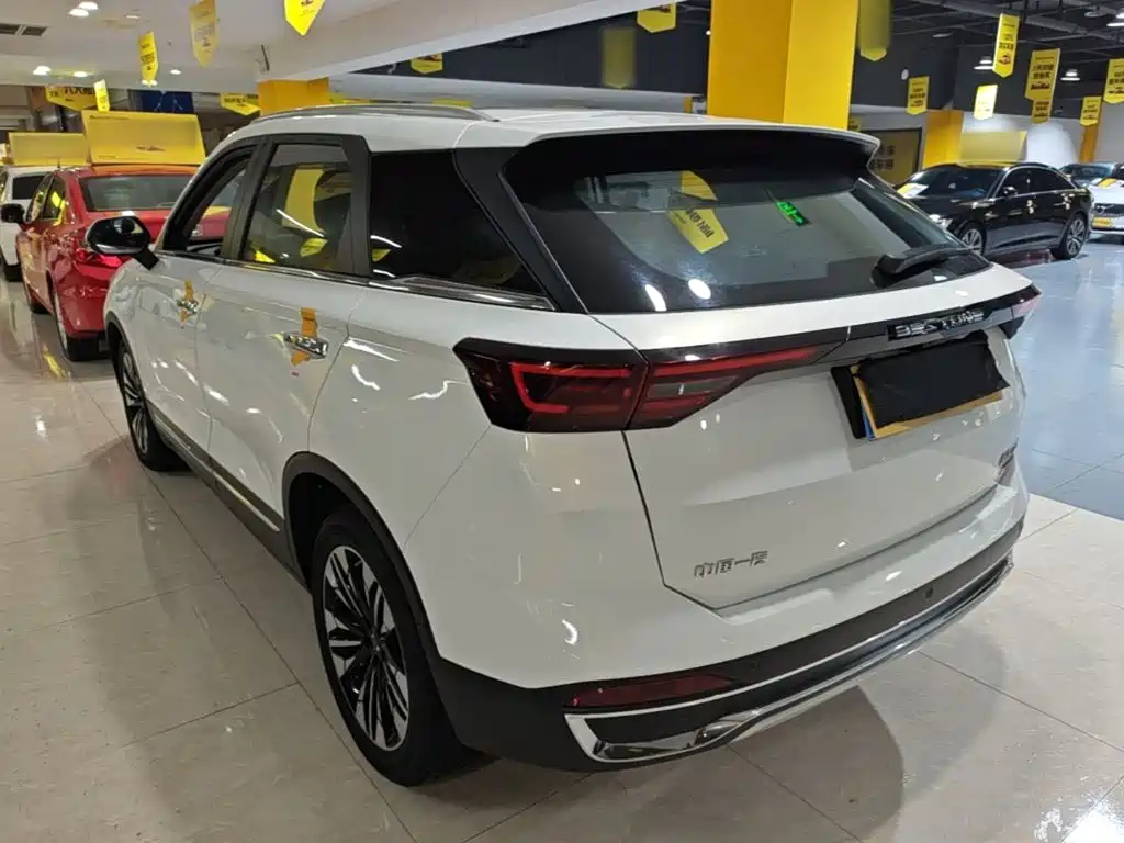 Bestune T77 2023 1.5T AT Luxury