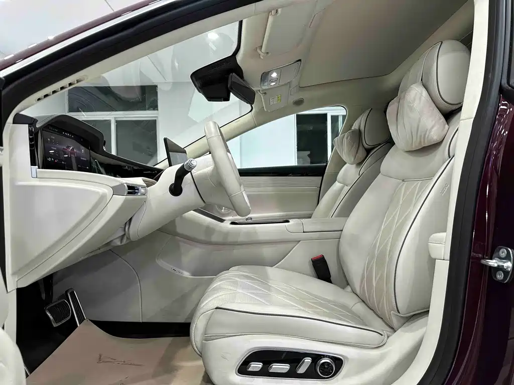 AITO ENJOY THE WORLD S9