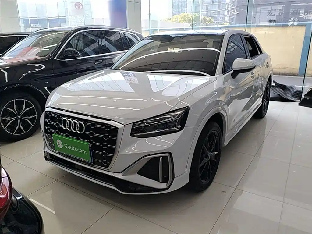 Audi Q2L 2023