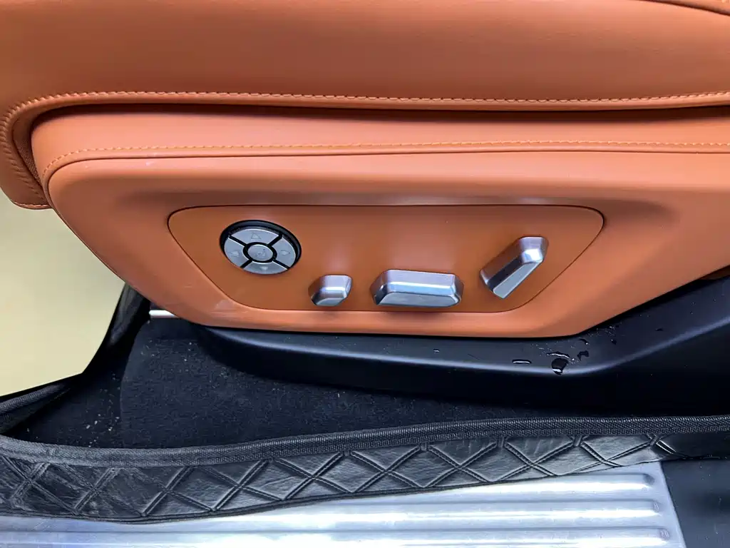 TANK TANK 700 NEW ENERGY