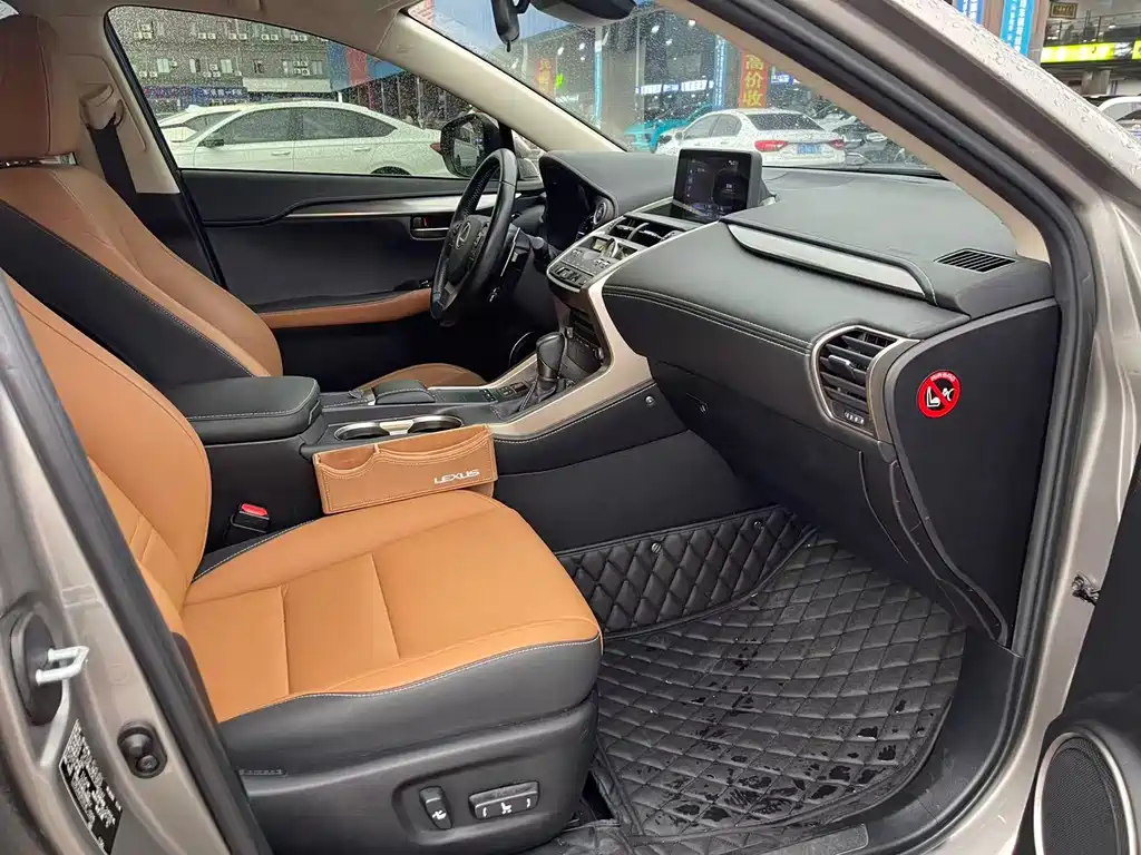 Lexus NX — миниатюра 10