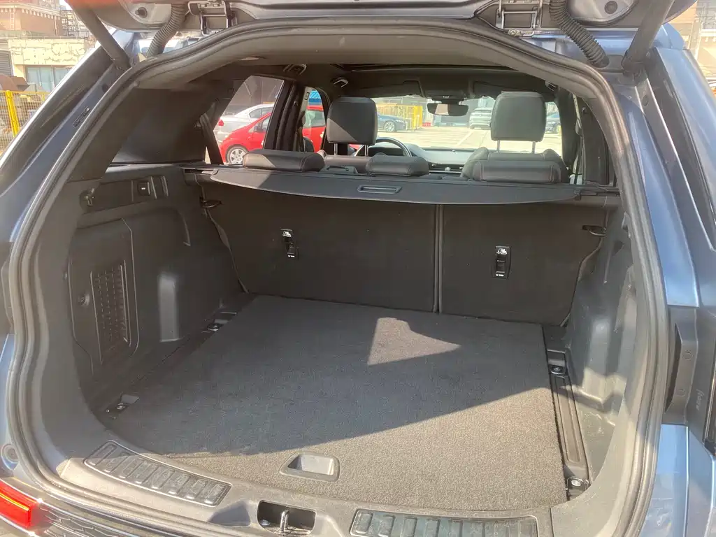 LAND ROVER DISCOVER SPORTS