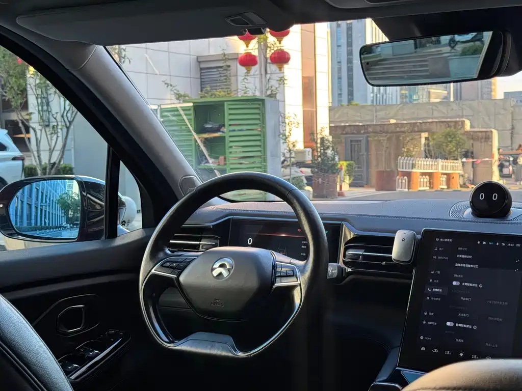 NIO ES8 — миниатюра 24