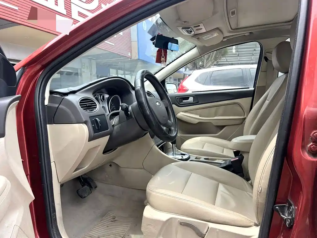 Ford Focus — миниатюра 4