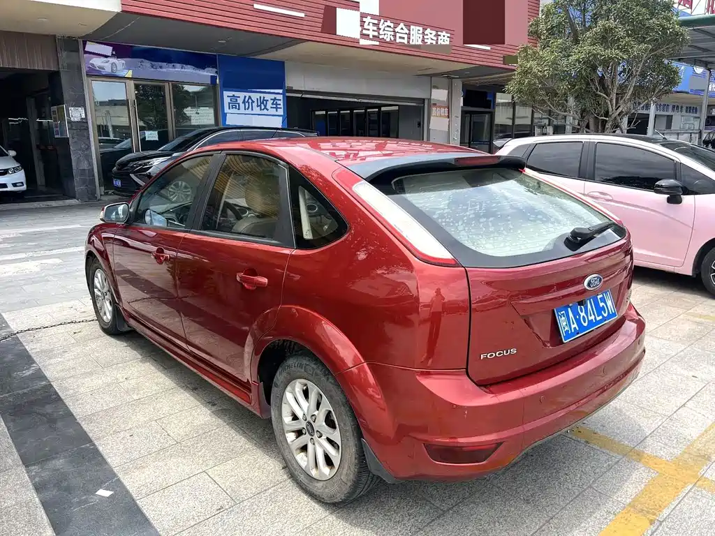Ford Focus — миниатюра 6