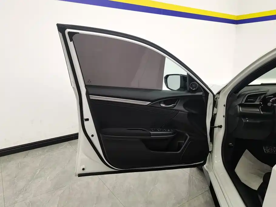 Honda Civic — миниатюра 7