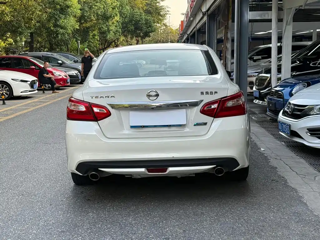 Nissan Teana — миниатюра 5