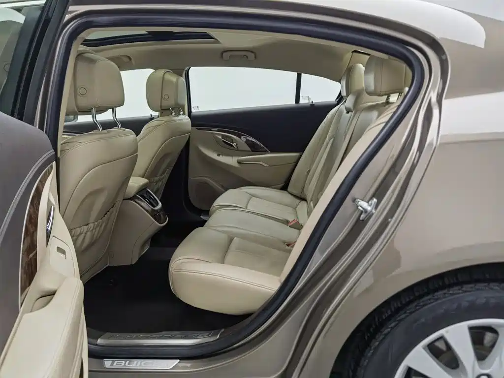 Buick LaCrosse — миниатюра 15