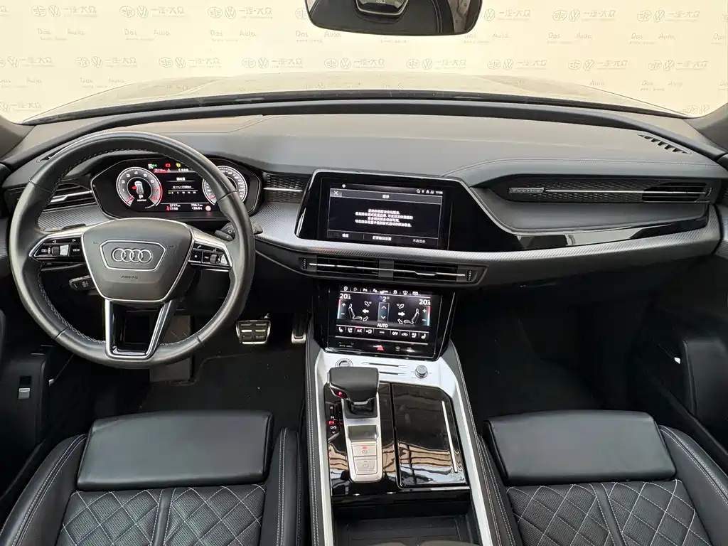 Audi Q6 2024 45 TFSI quattro 6 мест