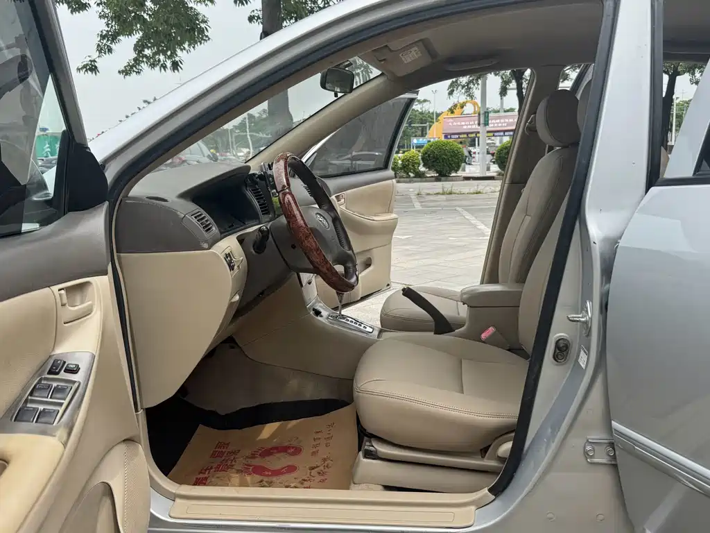 Toyota Corolla — миниатюра 8