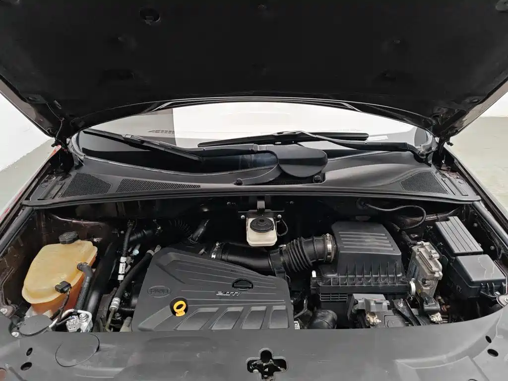 BYD S7 2016 2.0T AT Flagship Plus