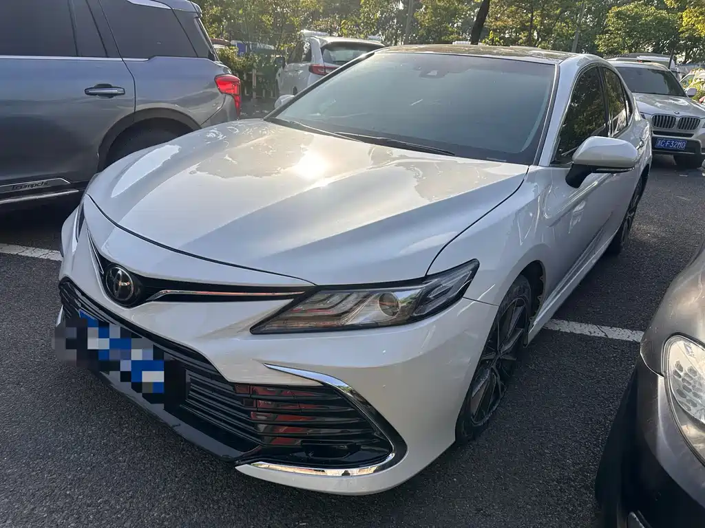 Toyota Camry 2021