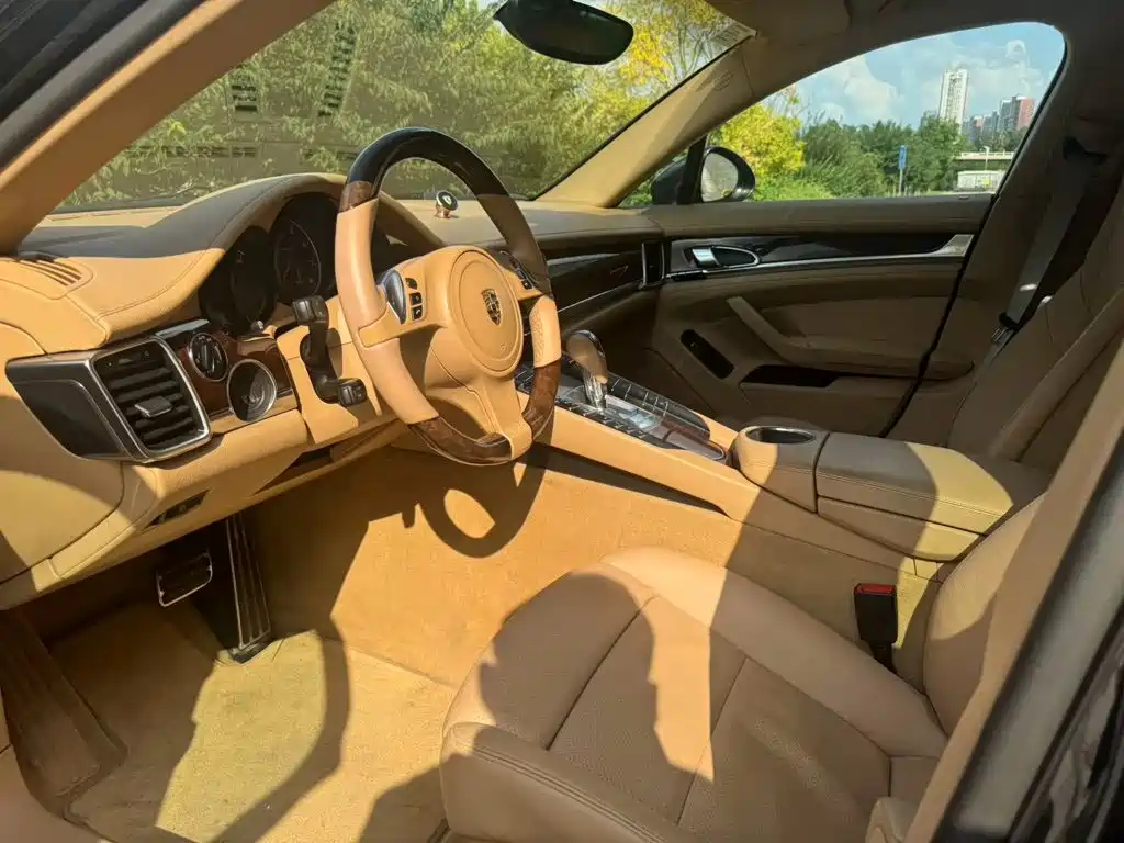 Porsche Panamera — миниатюра 7