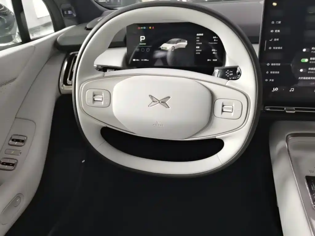 XPeng P7+ — миниатюра 11