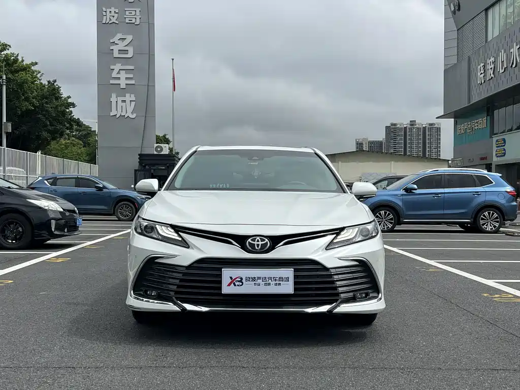 Toyota Camry — миниатюра 3