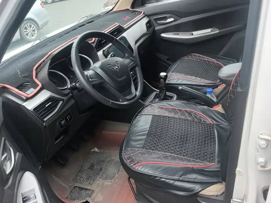 Wuling Hongguang — миниатюра 9