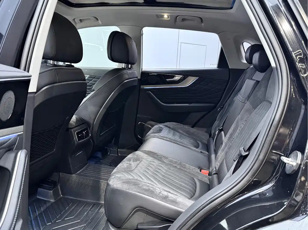 Hongqi HS5 2022 2.0T