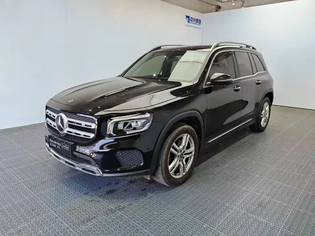 Mercedes-Benz GLB 2023