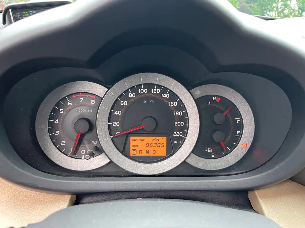 Toyota RAV4 — миниатюра 13