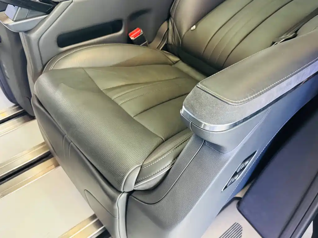 Hongqi Hongqi HQ9 — миниатюра 16
