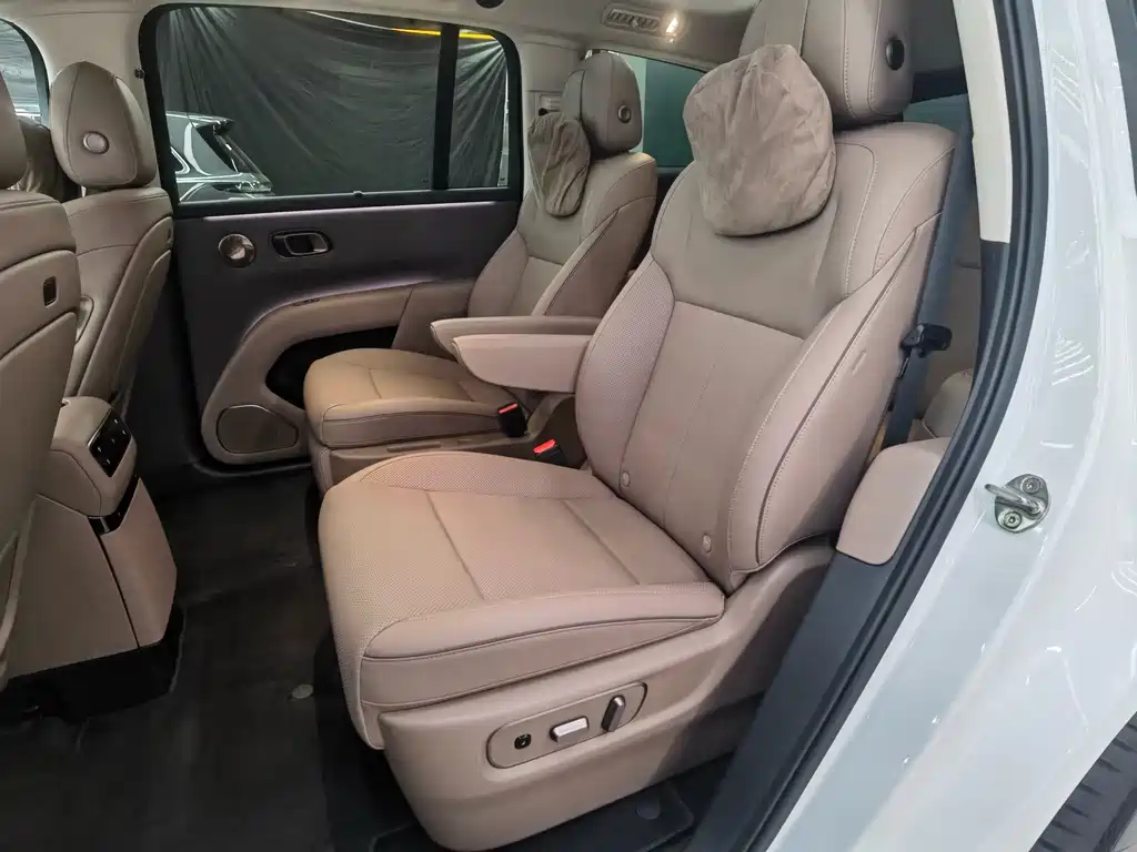 Li Auto i8 2025 Standard