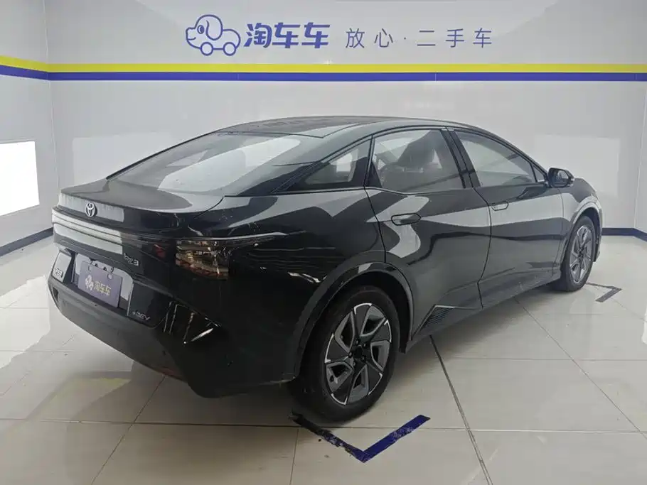 Toyota bZ3 — миниатюра 3