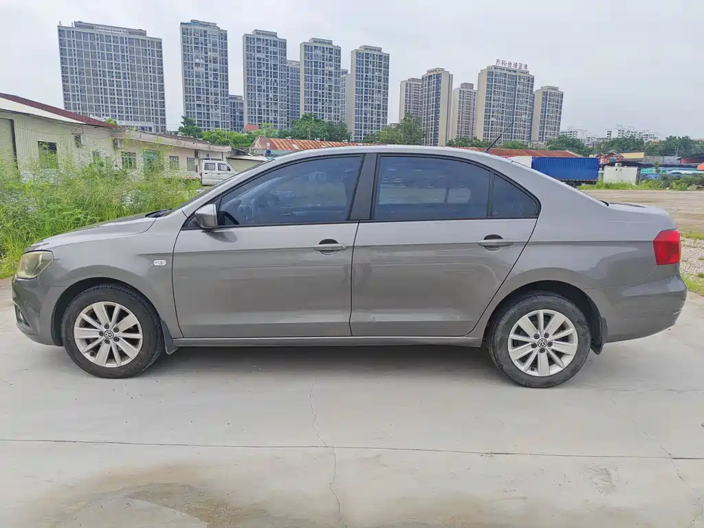 Volkswagen Jetta 2015 1.6L MT Comfort