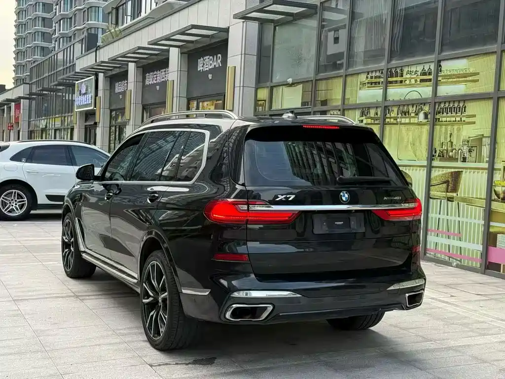 BMW X7 — миниатюра 7