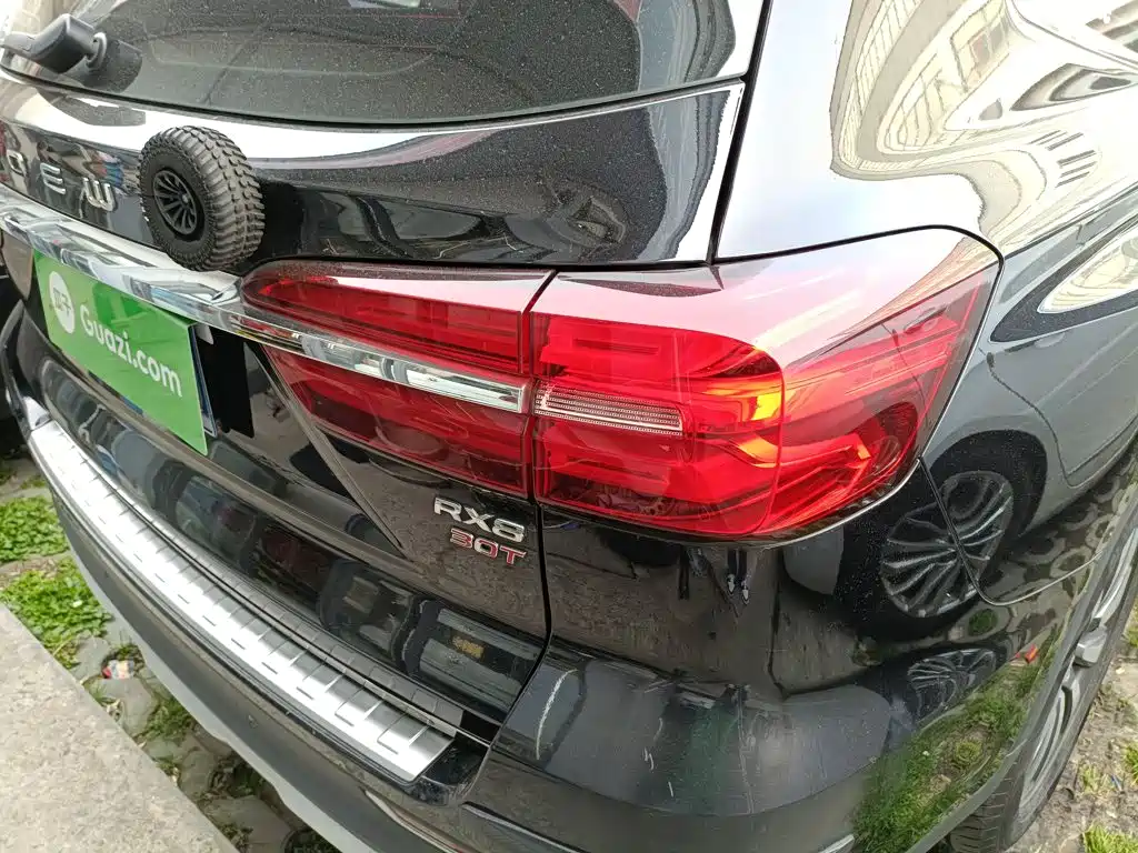 Roewe RX8 — миниатюра 8